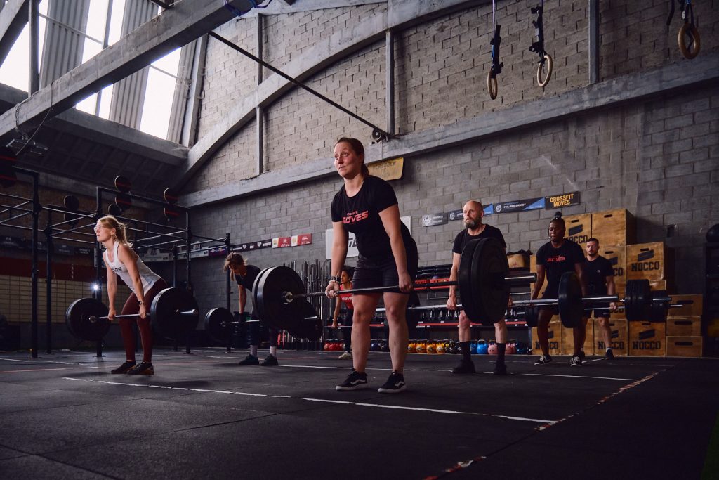 Athletes weightlifting during CrossFit at CrossFit Moves in Antwerp